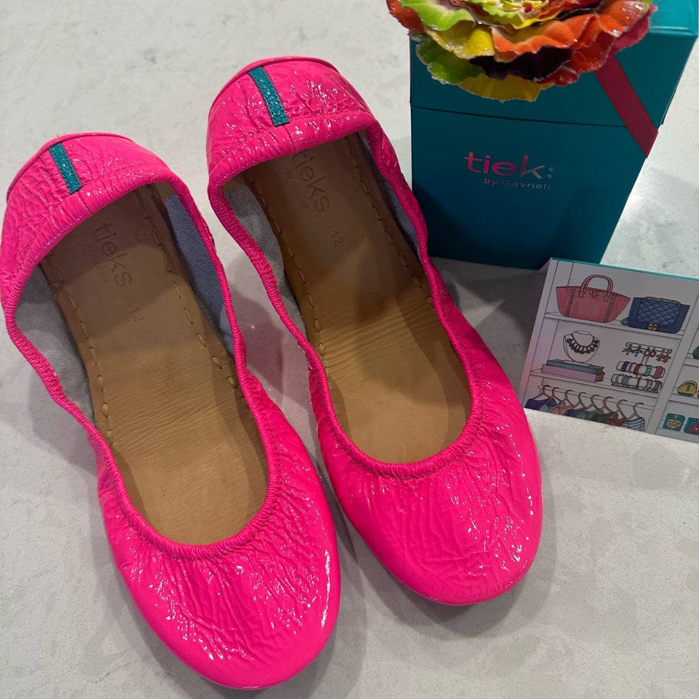 POP PINK TIEKS SIZE 12
